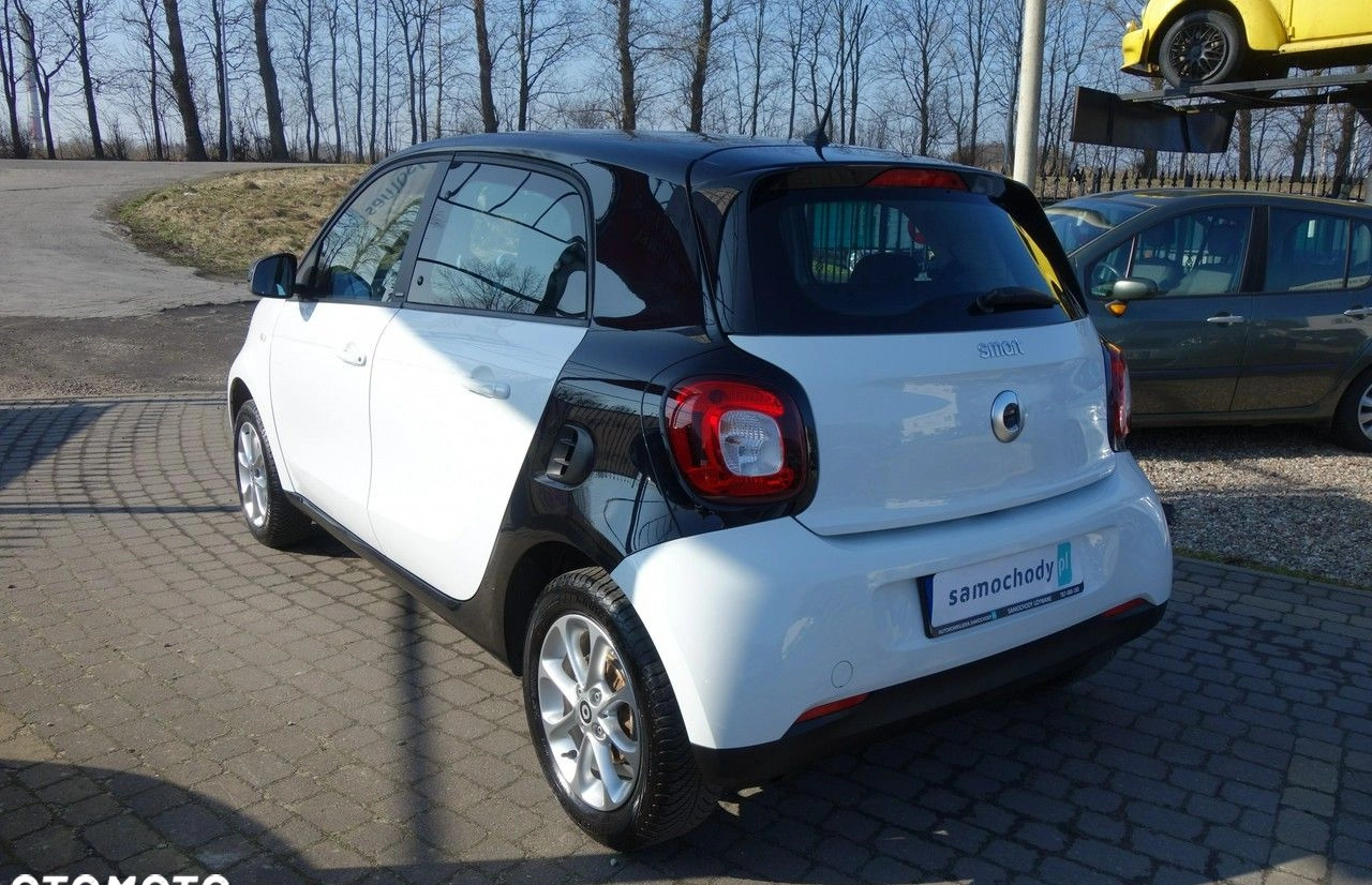 Smart Forfour cena 29900 przebieg: 40000, rok produkcji 2016 z Pruchnik małe 326